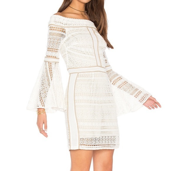 L’ATISTE by Amy White Nude Eyelet Mini Bell Sleeve - Picture 3 of 15